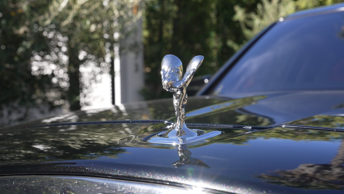 Rolls-Royce outside, C0300, raw